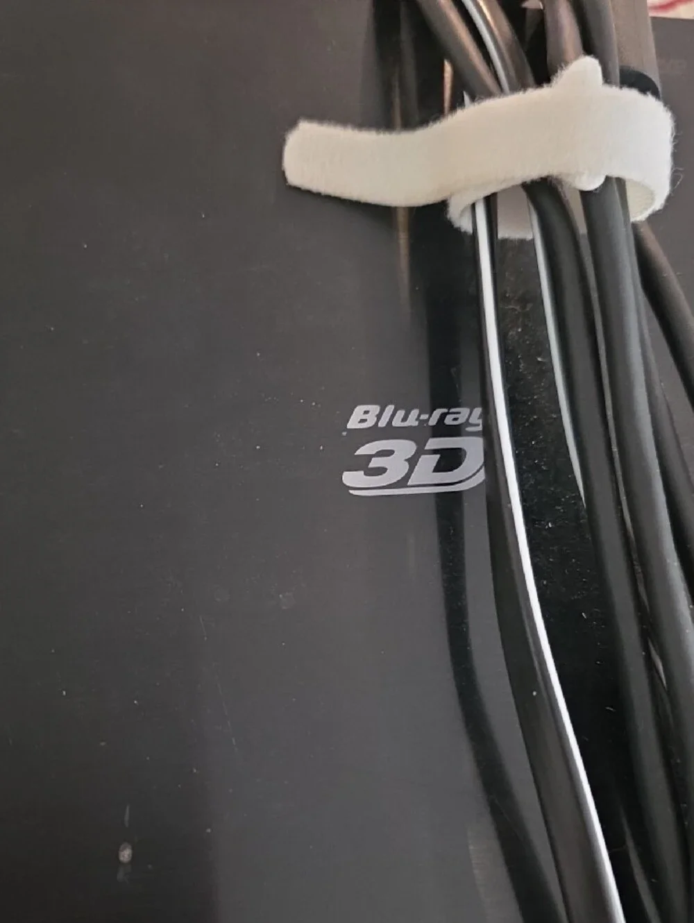 Samsung Black Blu-ray Player with HDMI and Power Cables